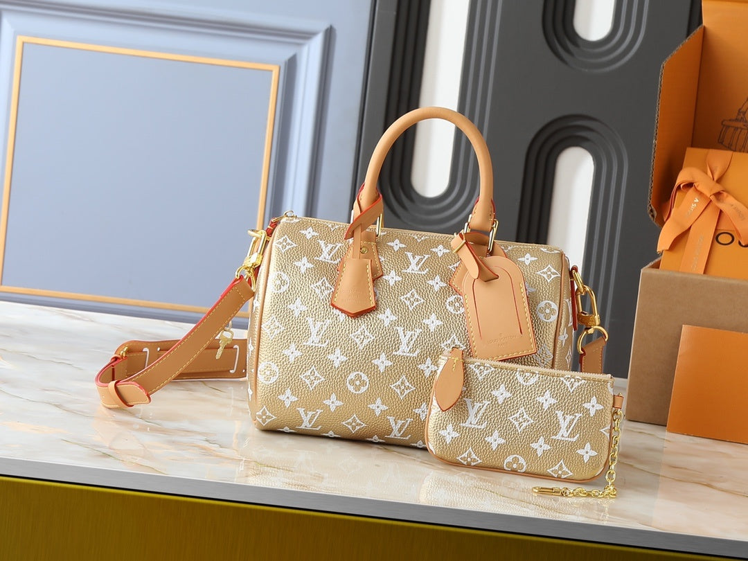 Speedy P9 Bandoulière 30 Handbag & Pouch
