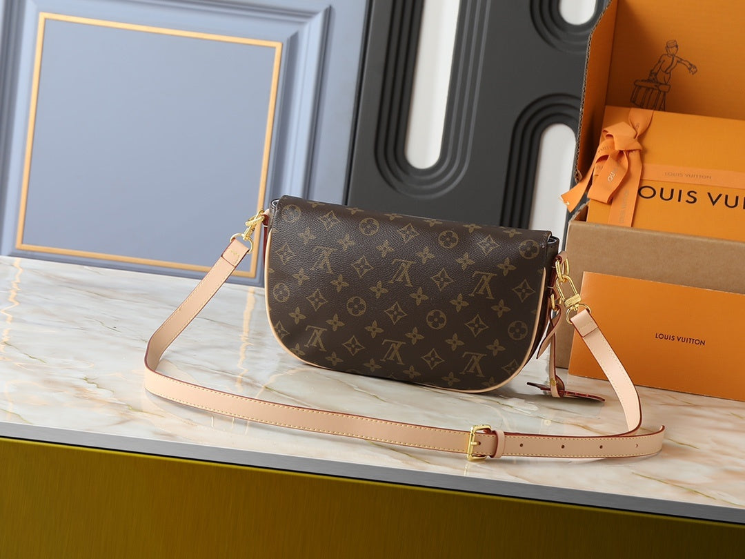 Meowgram Escape Handbag