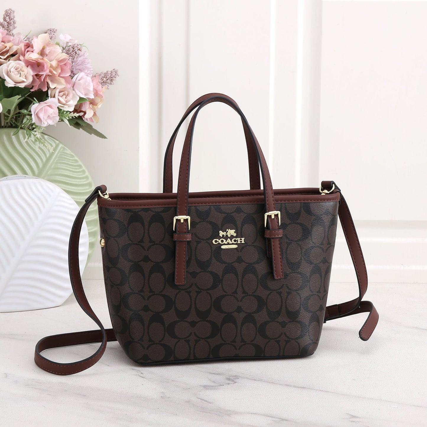 City Tote Bag In Signature Canvas
