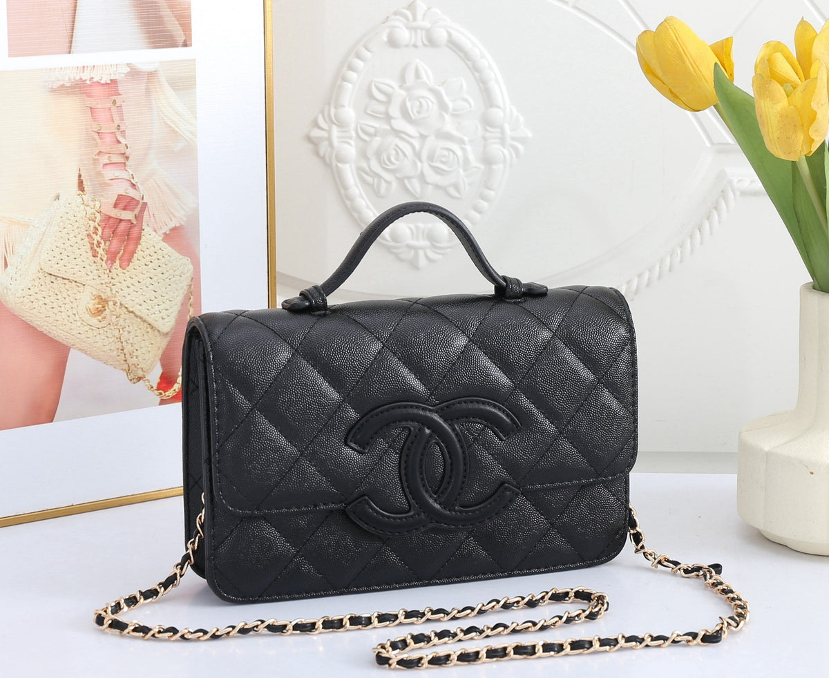 Interlocking CC Clasp Top-Handle Bag