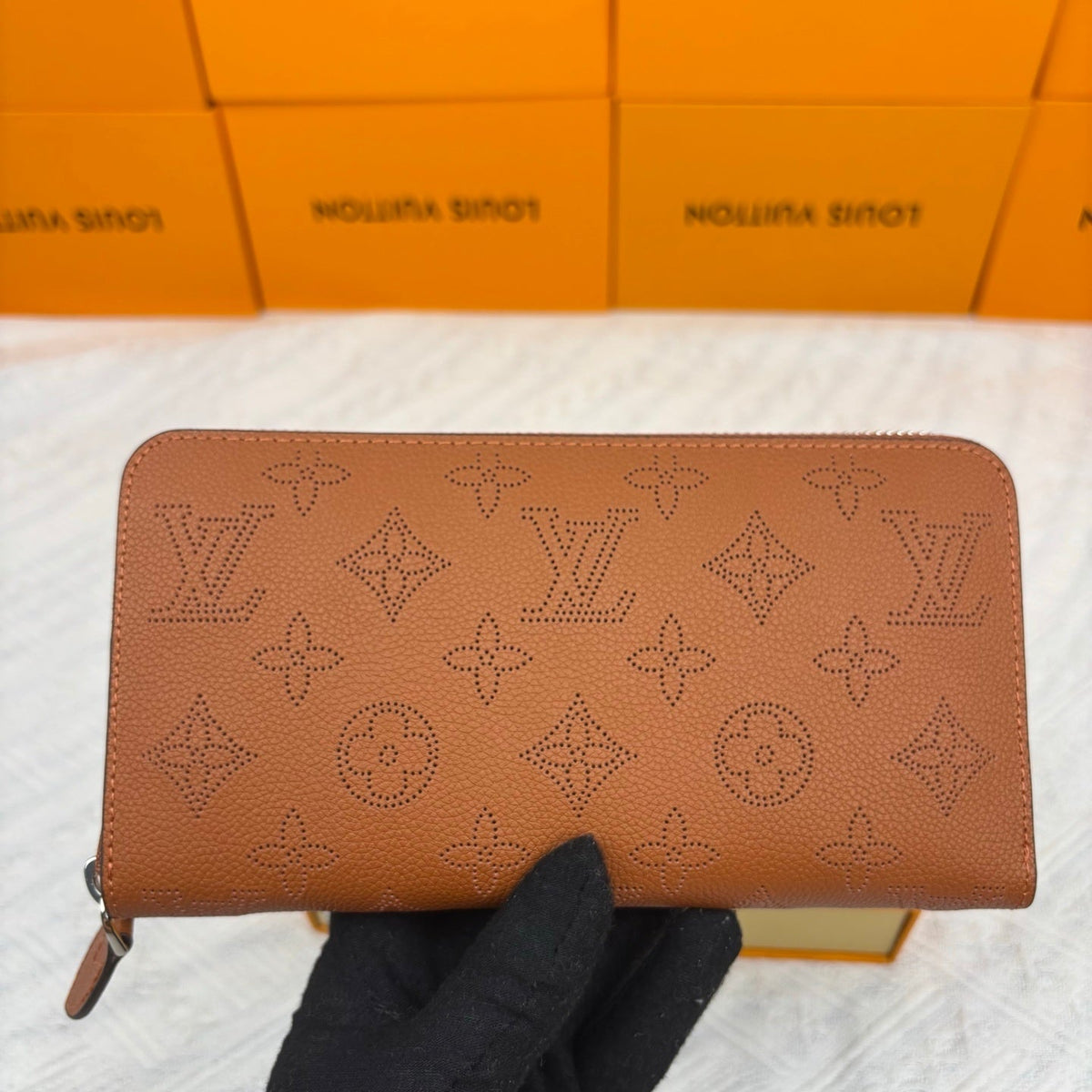 Sarah Wallet Monogram