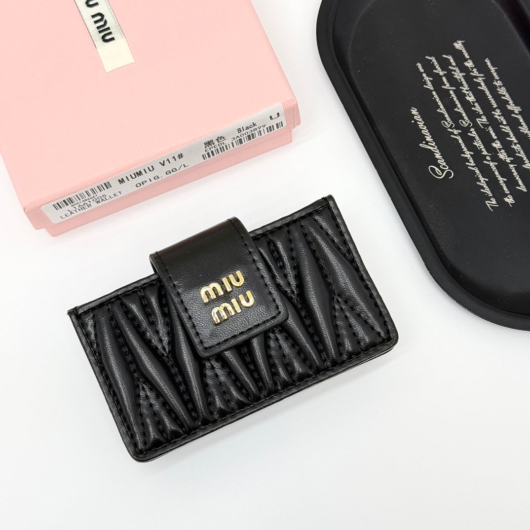 Fine Logo-Lettering Wallet