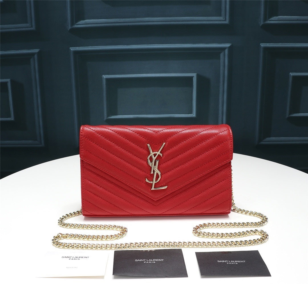 Cassandre Matelassé Chain Wallet