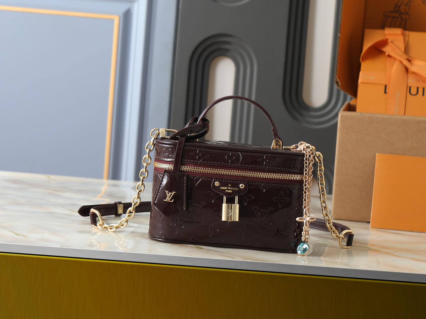 Vanity Chain Pouch