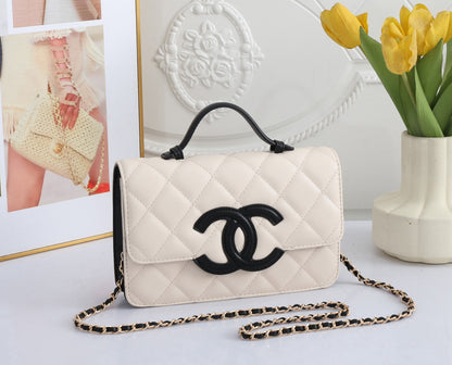 Interlocking CC Clasp Top-Handle Bag