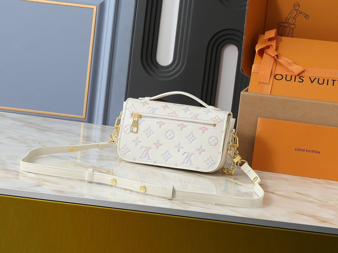 Pochette East West Pastel Dream Handbag