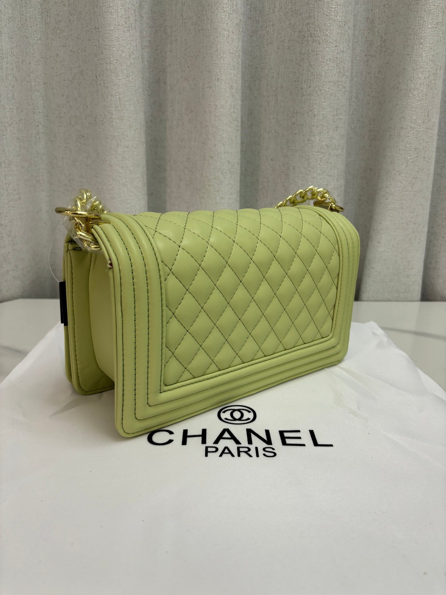 Caviar Quilted New Medium Boy Flap