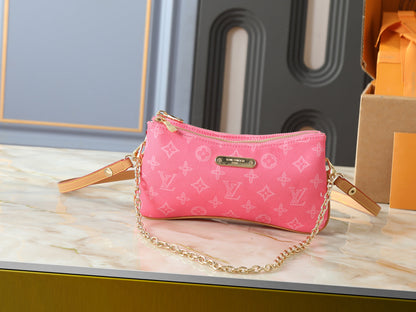 Liv Pochette New Collection