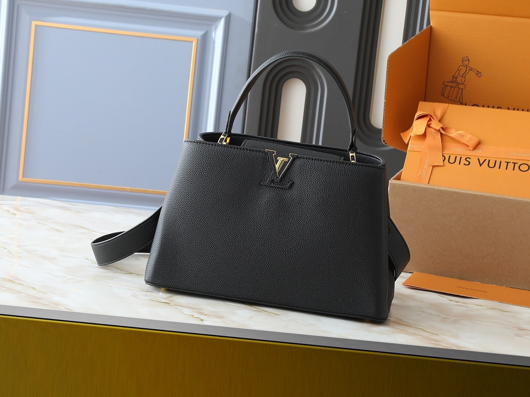 Capucines GM Souple Handbag