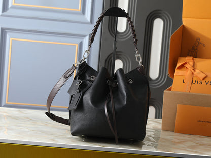 Muria Bucket Bag